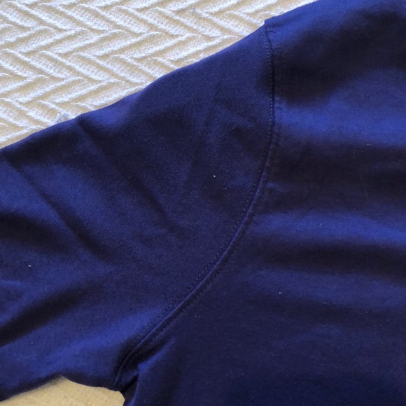 Duluth Trading Co. Longtail V Neck T Shirt - Picture 5 of 7